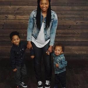 Meet your Posher, Bee